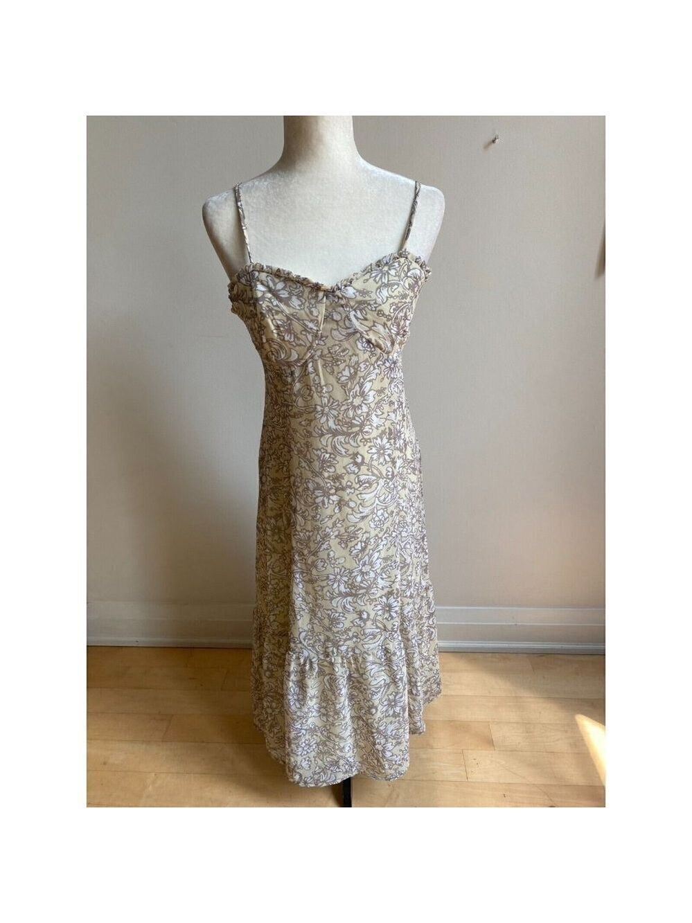 RDI Women beige floral spaghettis strap dress BNWOT sz medium